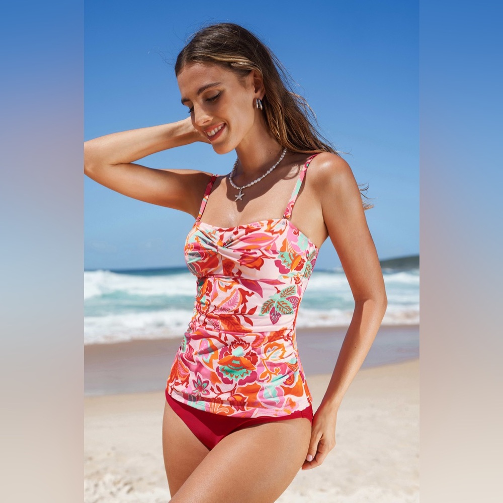 CUPSHE Fiery Blooms Floral Tankini （Top ONLY）- 207